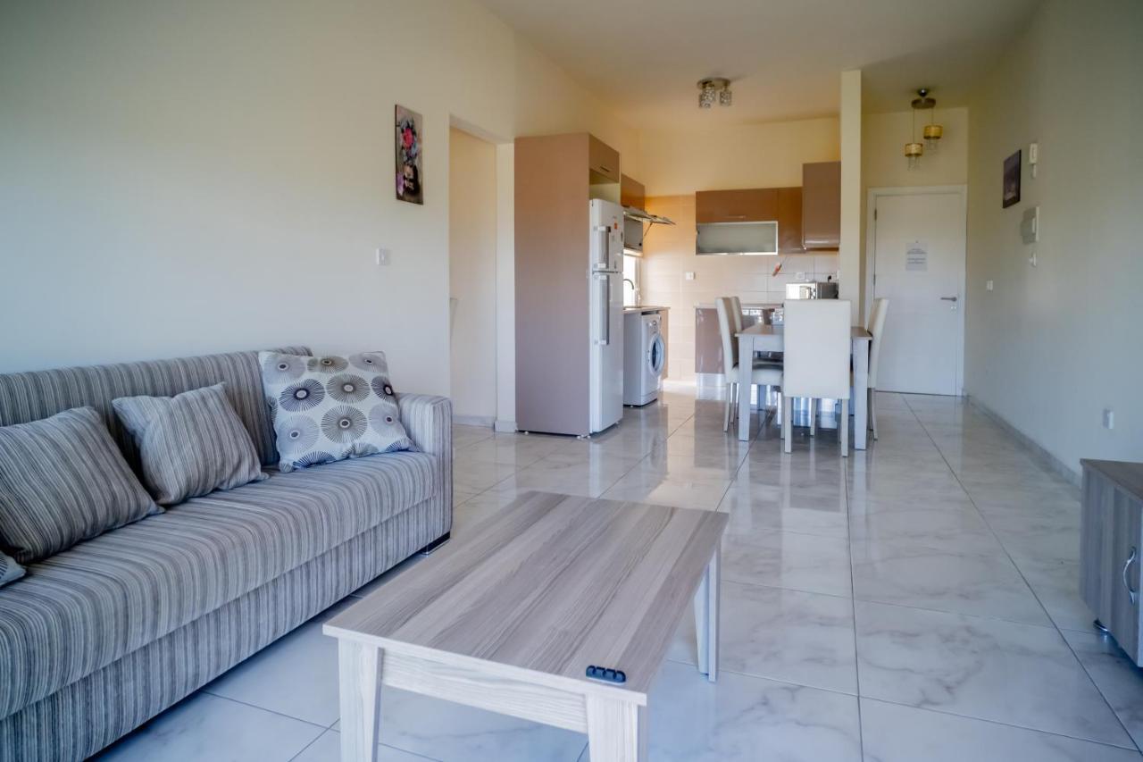 Spacious Two-Bedroom Apartment In Amazing Residence Escape Homes Kyrenia  Exterior foto