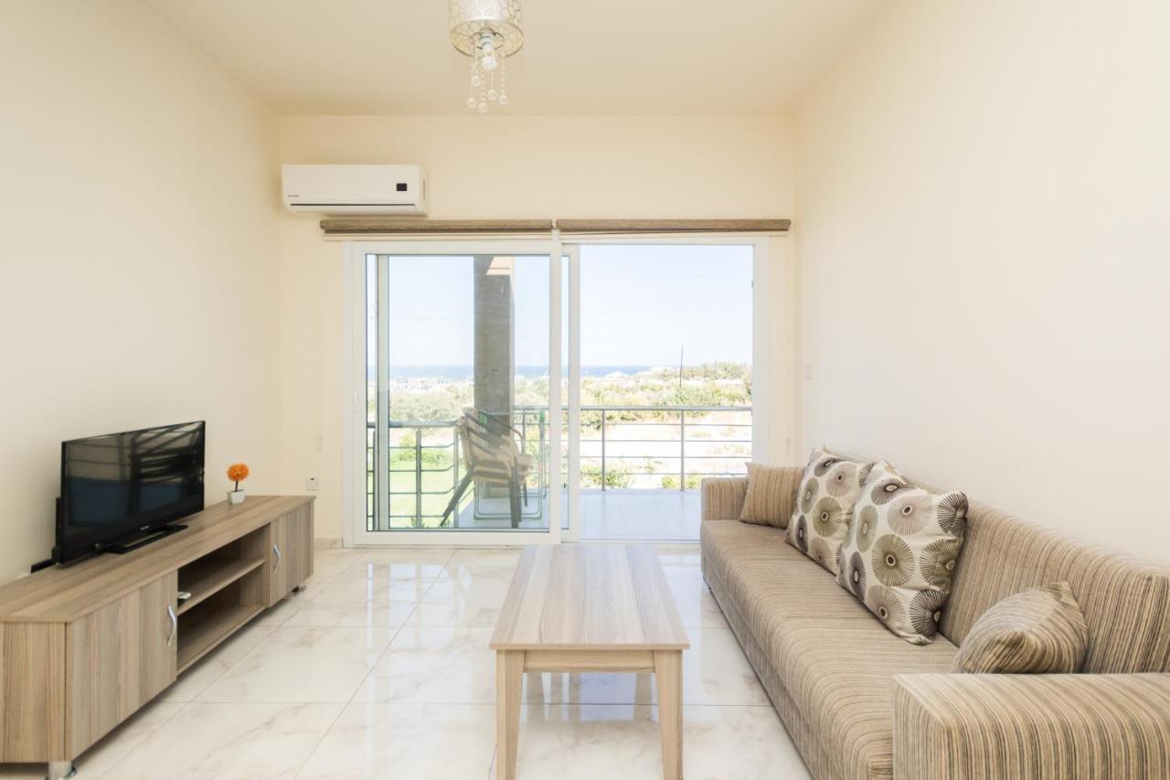 Spacious Two-Bedroom Apartment In Amazing Residence Escape Homes Kyrenia  Exterior foto